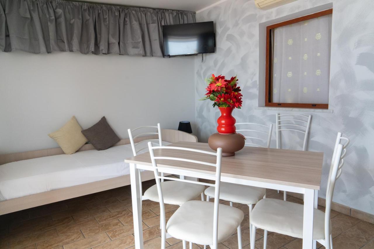 Nick & Santo'S Holiday Homes R Giardini-Naxos Exterior foto
